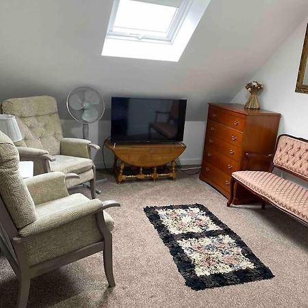 Helens Haven First Floor Apartment Via Stairs Preston  Exteriör bild